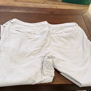 Lulu lemon Men’s size 42 Light Gray Pants